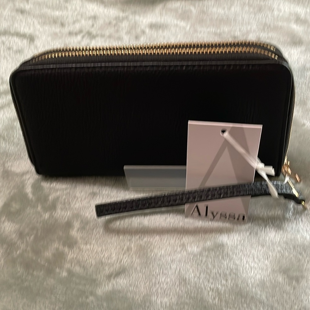Alyssa Double Zip Wallet